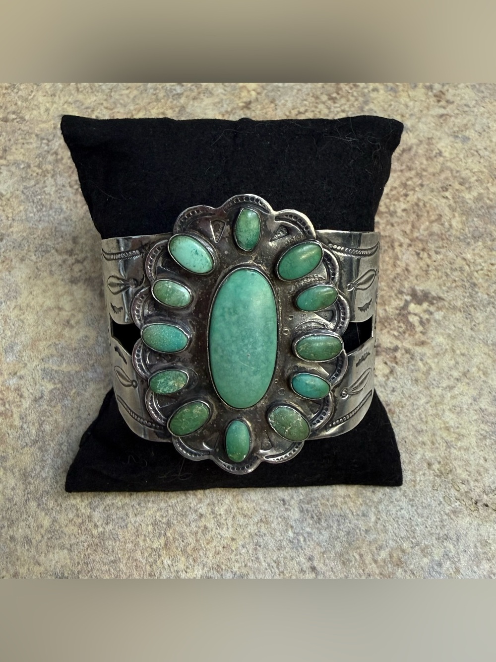 Stunning Vintage Navajo-Style Sterling Silver Wide Turquoise Cluster Cuff Brace